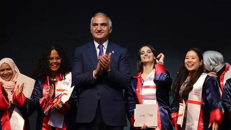 Bakan Ersoy açıkladı! Türkiye Bursları'na 162 ülkeden başvuru yapıldı